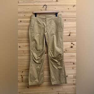The North Face Size 10 Women’s Mid Rise Cotton Blend Bootcut Khaki Pants